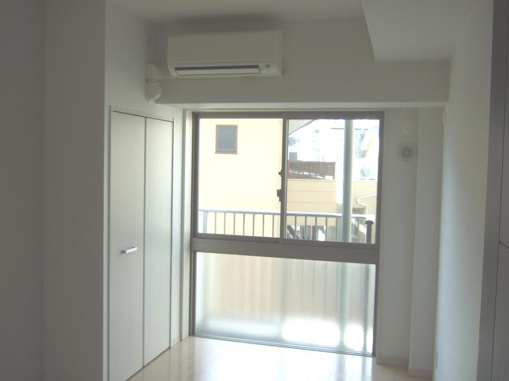 Non-living room. Indoor (10 May 2013) Shooting