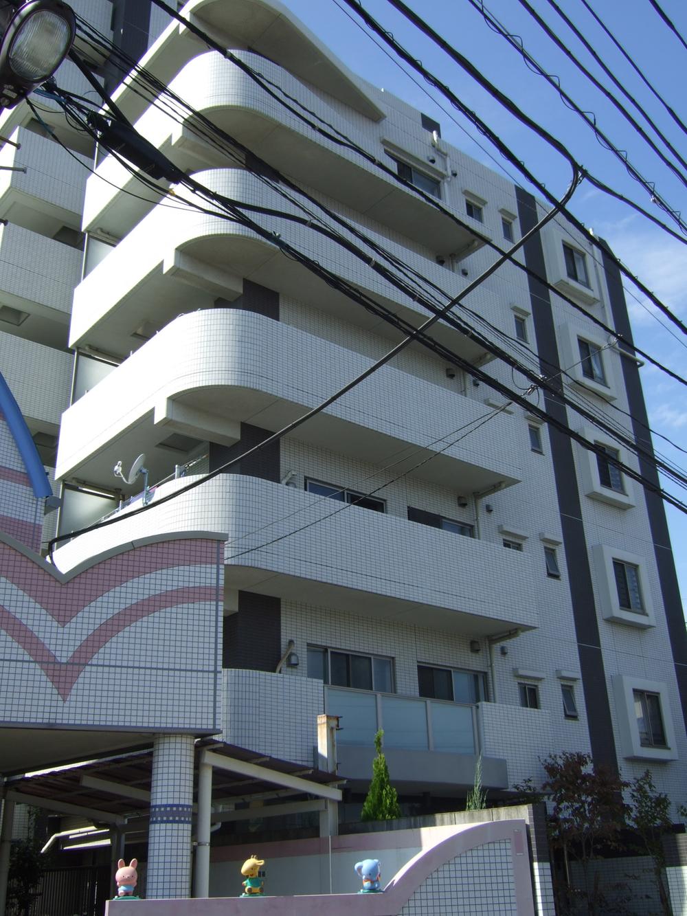 Local appearance photo. Local (10 May 2013) Shooting