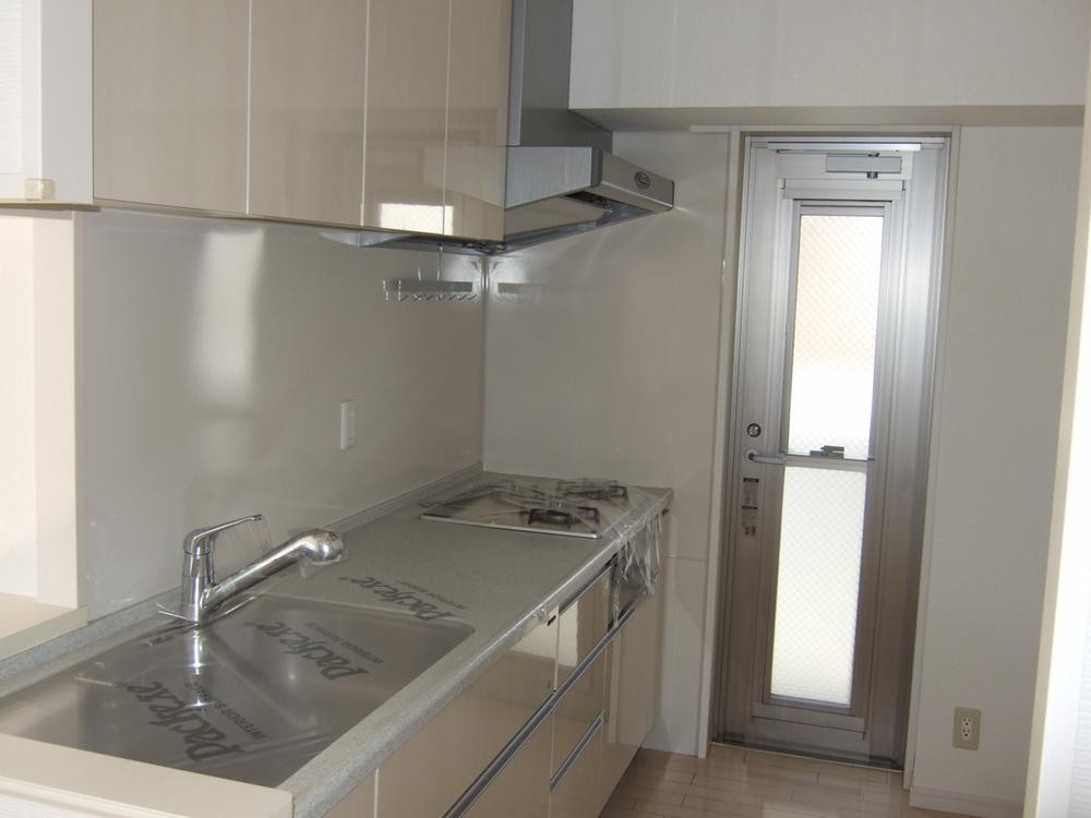 Kitchen. Indoor (10 May 2013) Shooting