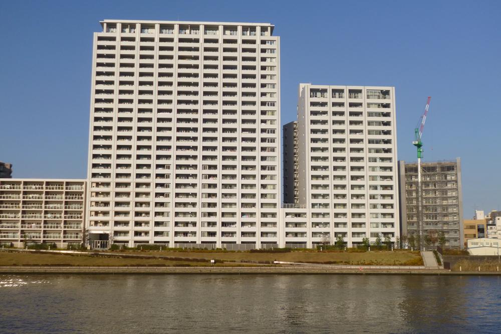 Local appearance photo