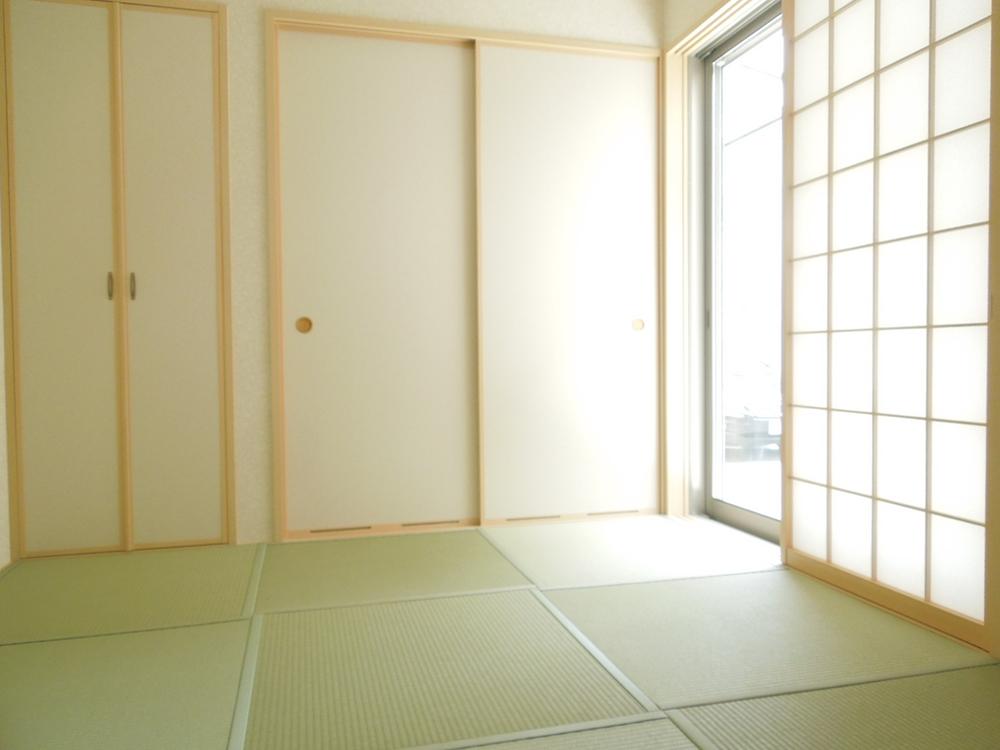 Model house photo. Bright Japanese-style room