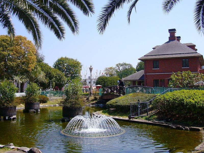 park. 280m to Belmont Park