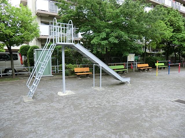 park. Umeda seven chome children amusement to 340m