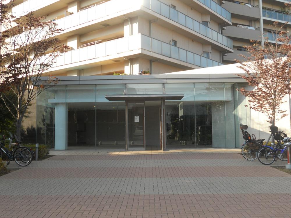 Entrance. 2013 December shooting