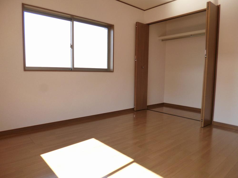 Non-living room. Indoor (11 May 2013) Shooting