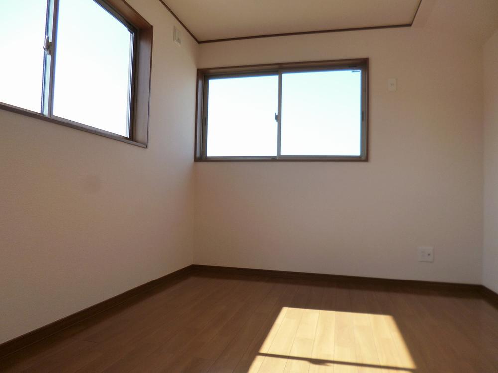 Non-living room. Indoor (11 May 2013) Shooting