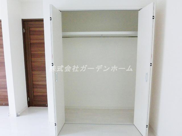 Receipt. ■ Storage capacity is also boasts ■