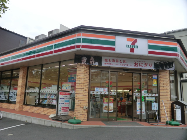 Convenience store. Seven-Eleven Adachi Ayase 1-chome to (convenience store) 171m