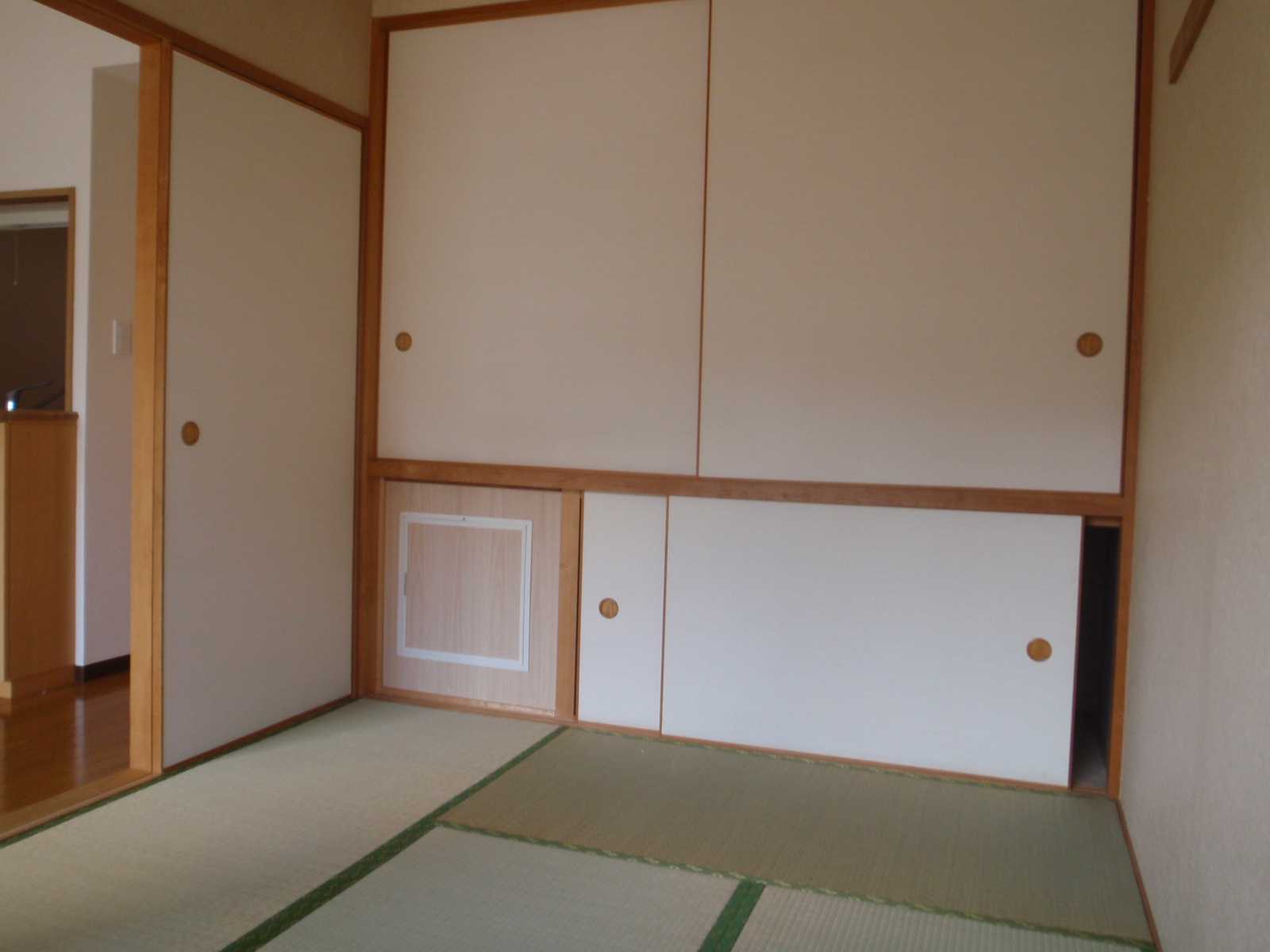 Other room space. Japanese-style room 6 quires