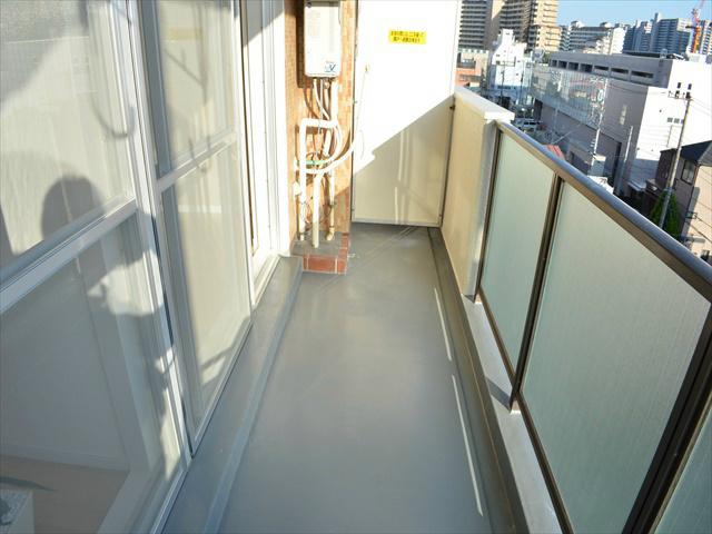 Balcony. Good per sun