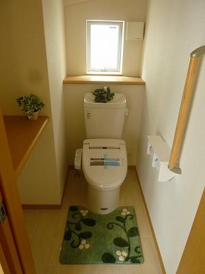 Toilet. Bidet with high-function toilet! (Same specifications)