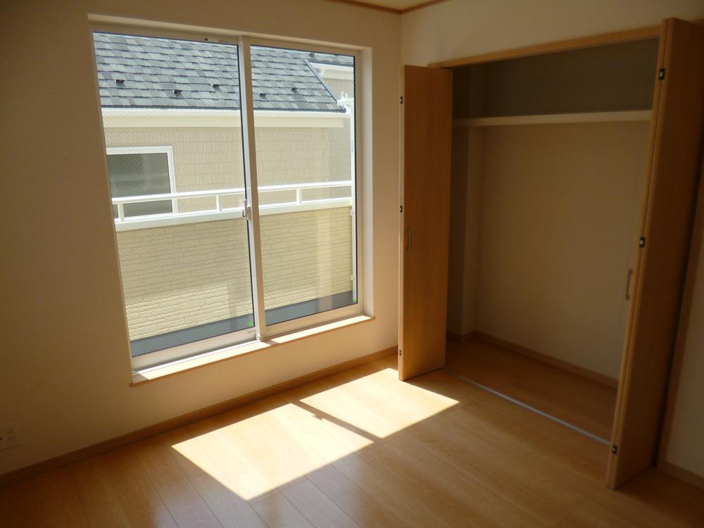 Same specifications photos (Other introspection). Same specifications