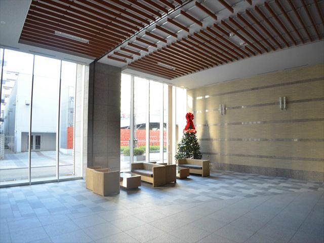 lobby. this, It is a photograph of the Mansion