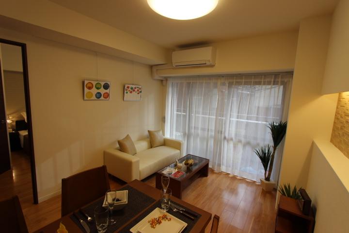 Living. Bright living room to the place where nature and people gather