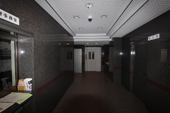 lobby. Day shift is the management system.