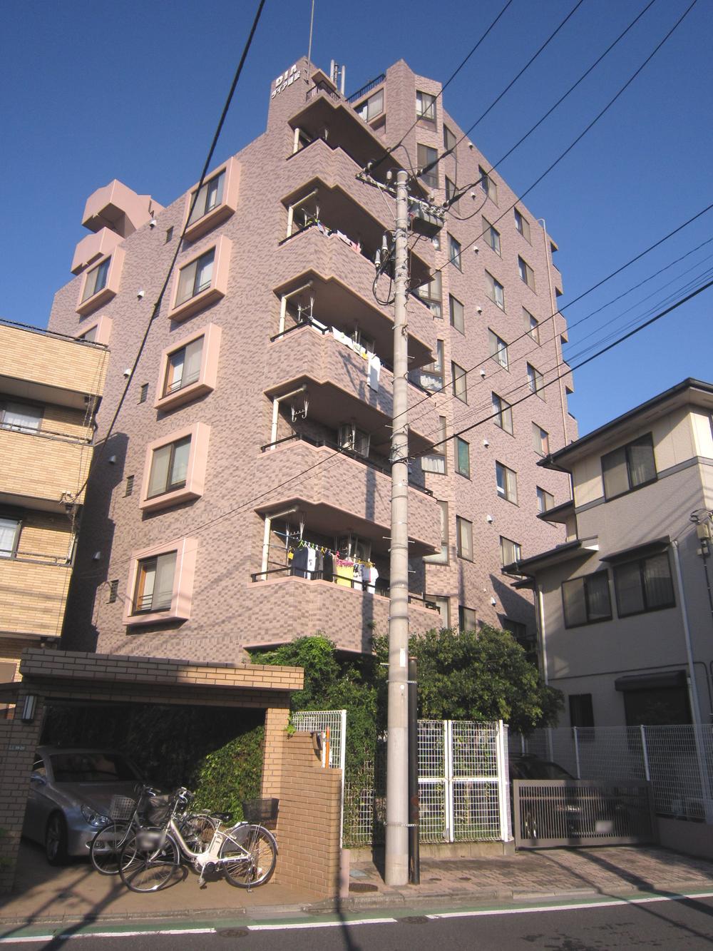 Local appearance photo. Local (10 May 2013) Shooting