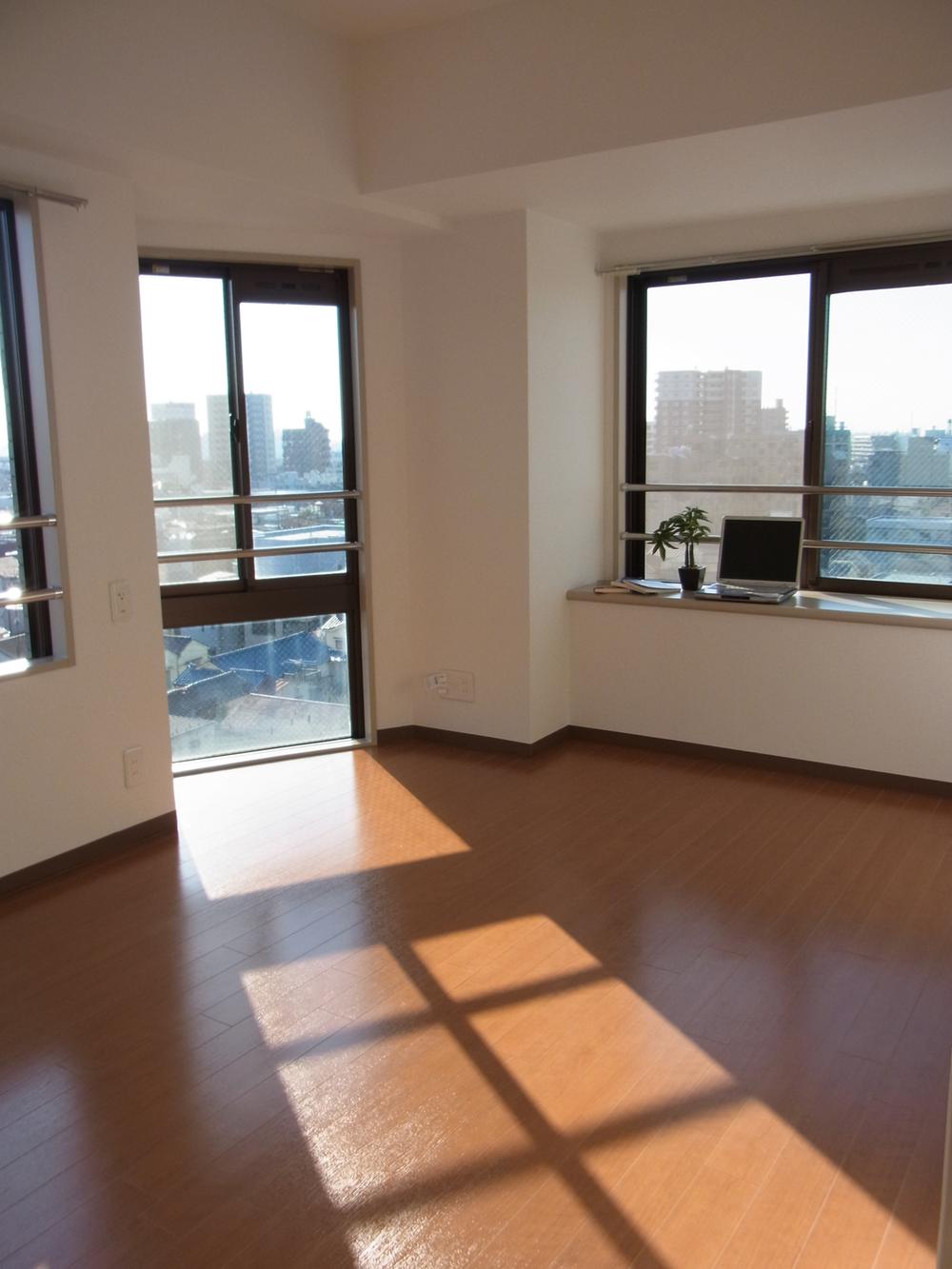 Living. Indoor (11 May 2013) Shooting