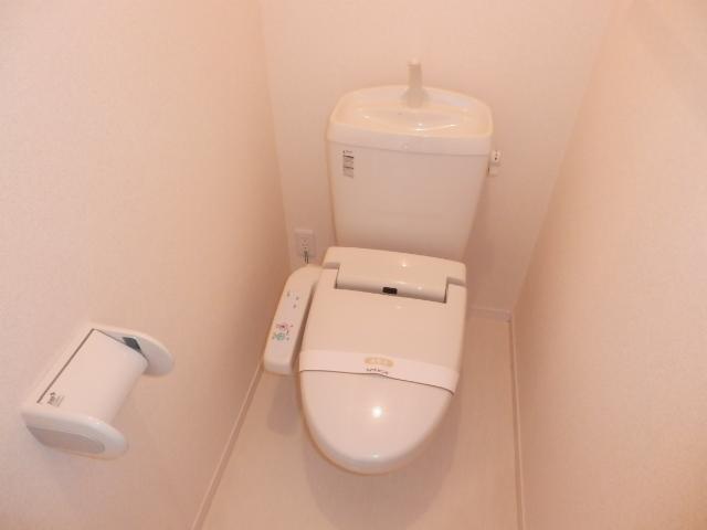 Toilet. Bidet