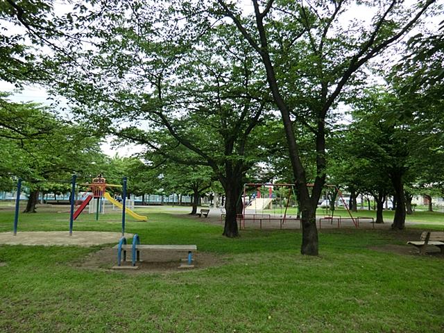 park. 180m until Nishiarai green park