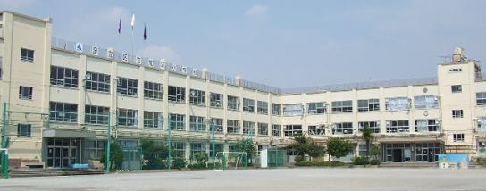 Primary school. 1005m to Adachi Ward Gapyeong Elementary School