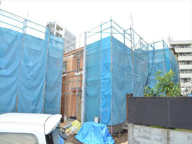 Local appearance photo. Entrance top is atrium