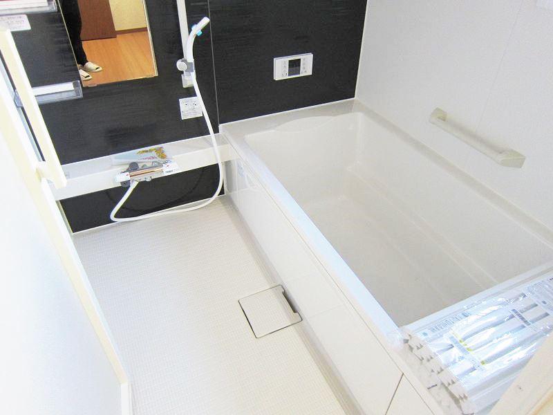 Bathroom. 1 Building bathroom