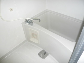 Bath. High temperature difference with hot water function