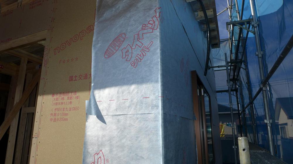 Construction ・ Construction method ・ specification. Use tie Beck sheet to cut 80% infrared