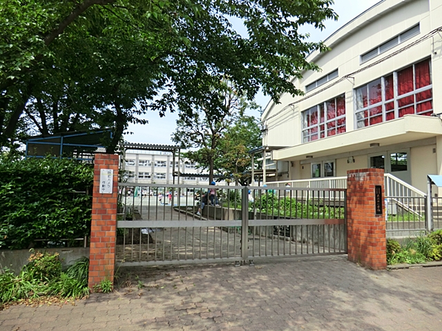 Primary school. Adachi Ward Shikahama Nishi Elementary School 406m until the (elementary school)