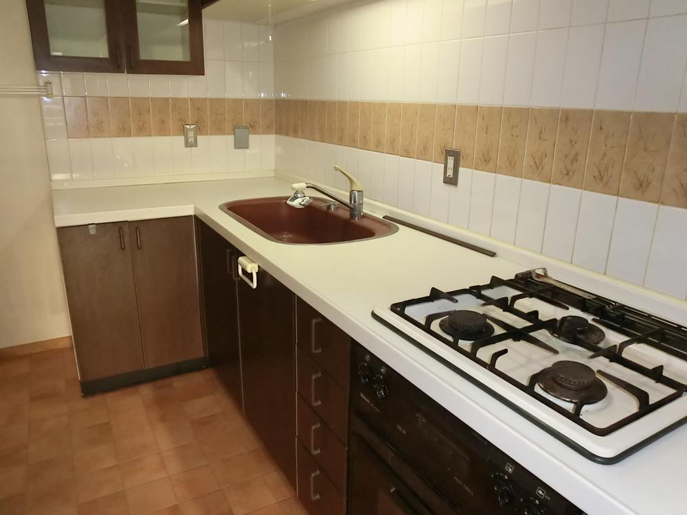 Kitchen. Easy-to-use 2WAY kitchen