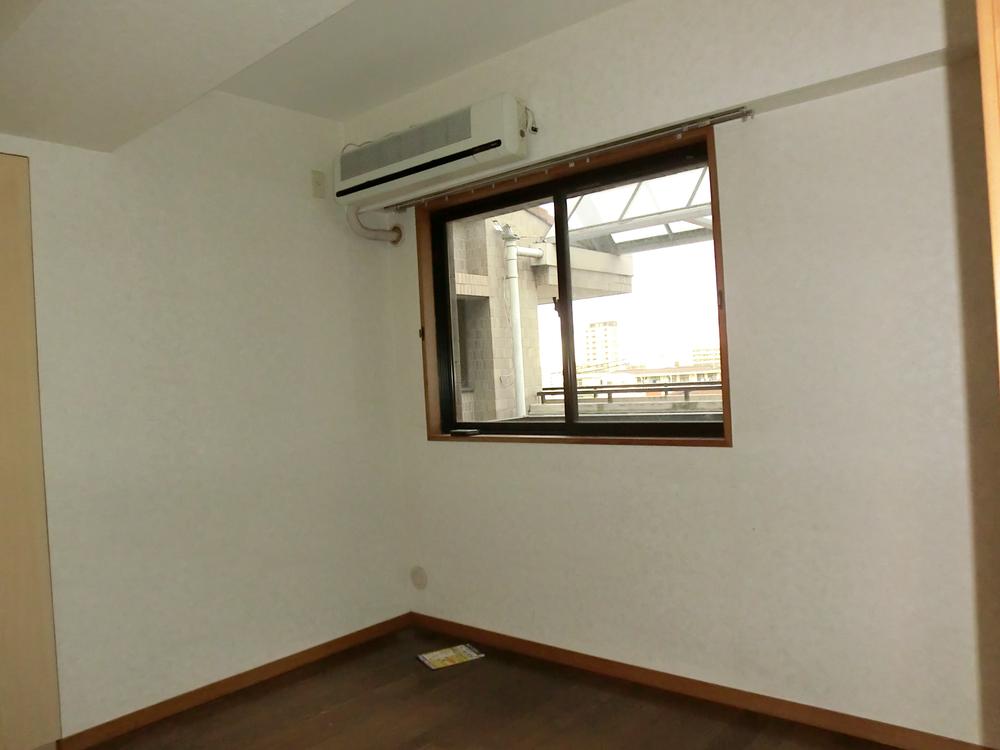 Non-living room. Western-style 4.3 Pledge