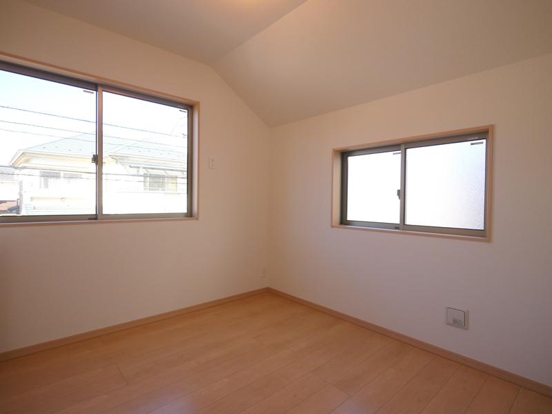 Non-living room. 1 Building room