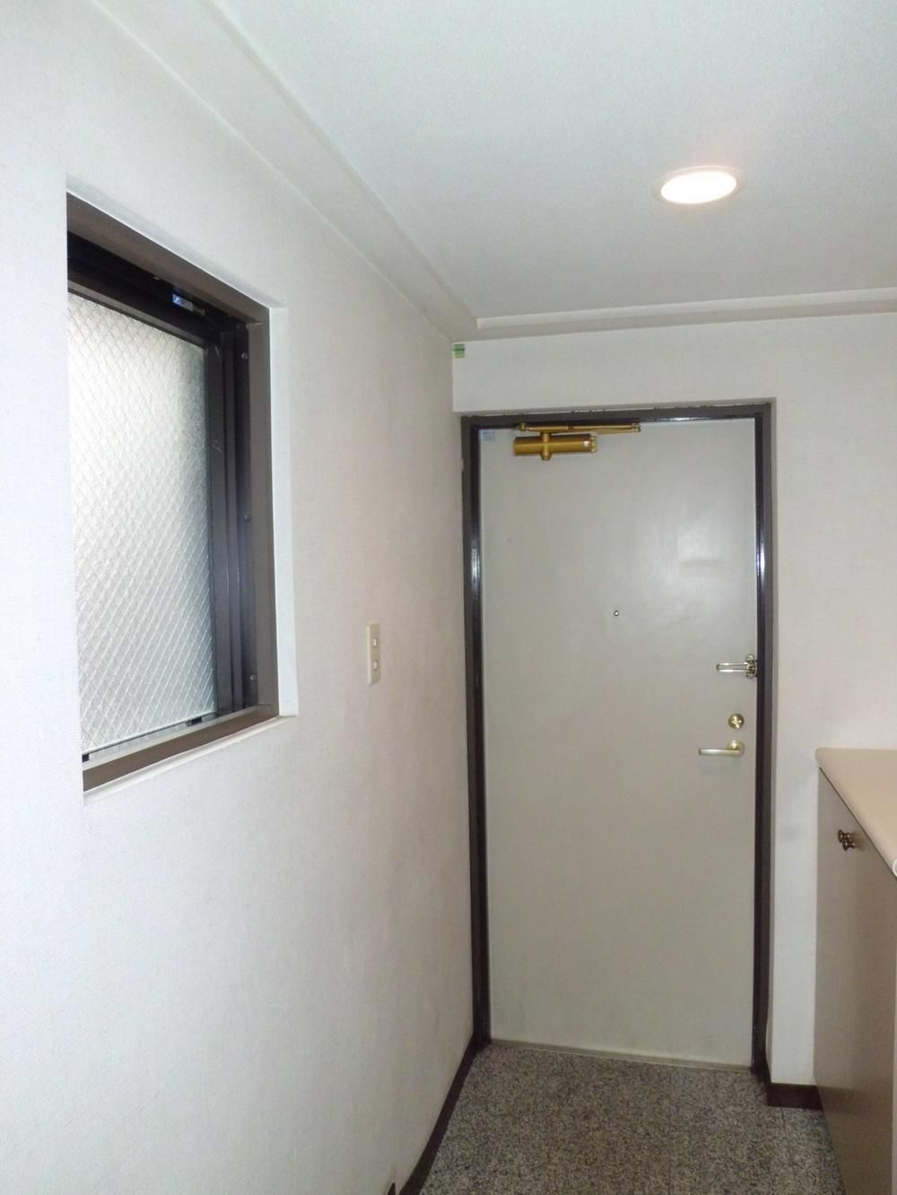 Entrance. Entrance with a lighting window