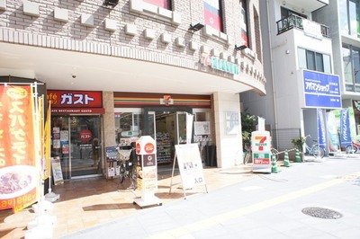 Convenience store. Seven-Eleven Kita-Senju east exit shop until the (convenience store) 350m