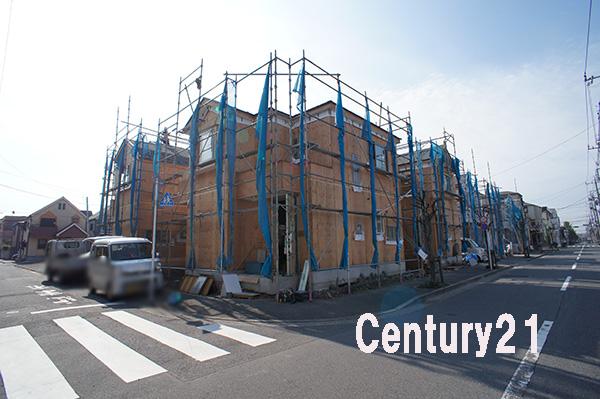 Local photos, including front road. 11 / 1 shooting