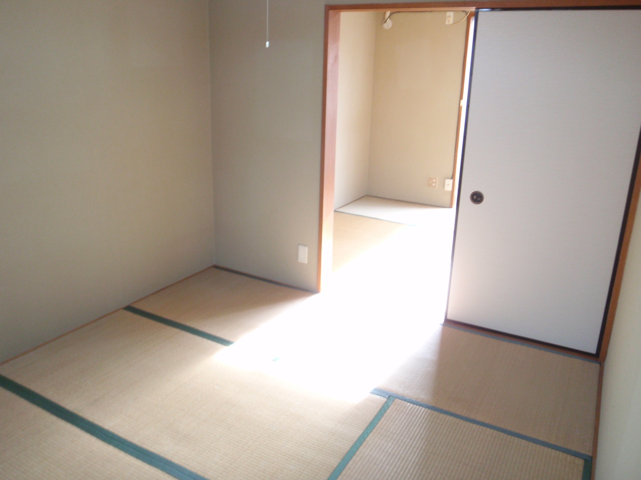 Other room space. 6 Pledge Japanese-style from the Japanese-style room 4 quires