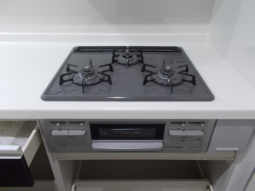 Kitchen. Care also Easy gas stove after cooking oil