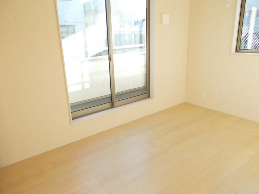 Other introspection. Per person per room in bright rooms children of the two sides lighting