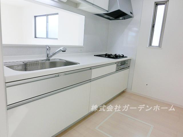 Model house photo. ■ With loft, With floor heating, Seismic grade tertiary acquisition. Day boasts of warm house. Also it has a popular bathroom ventilation dryer ■