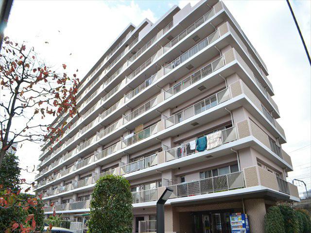 Local appearance photo. 4 is the floor of the corner room