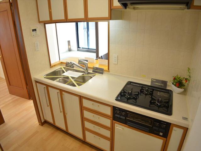 Kitchen. living ・ While watching the Japanese-style room
