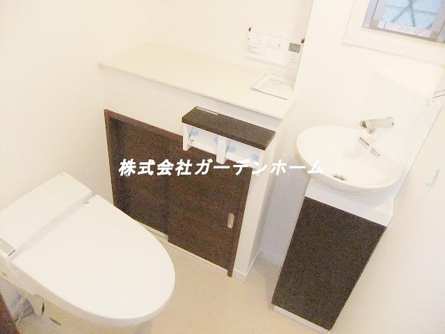 Toilet. You will want to stay much