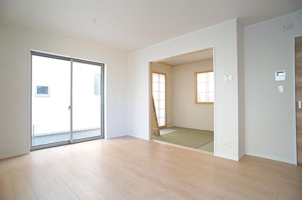 Living. Indoor (12 May 2013) Shooting A Building