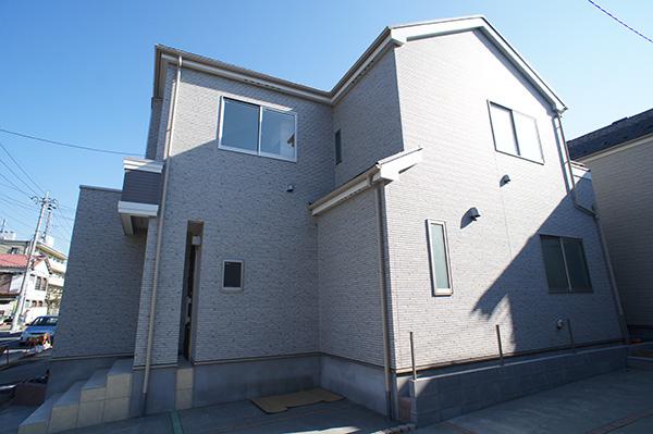 Local appearance photo. Local (12 May 2013) Shooting B Building