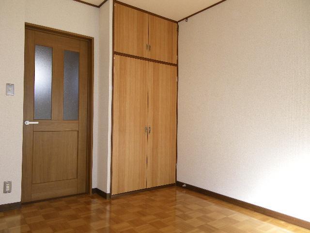 Other room space. Western-style 3