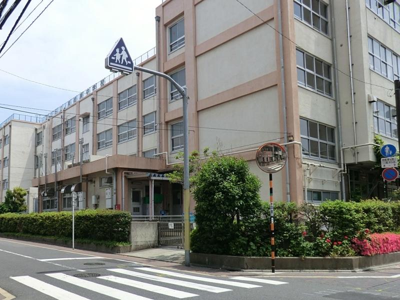 Junior high school. Higashiayase 1100m until junior high school