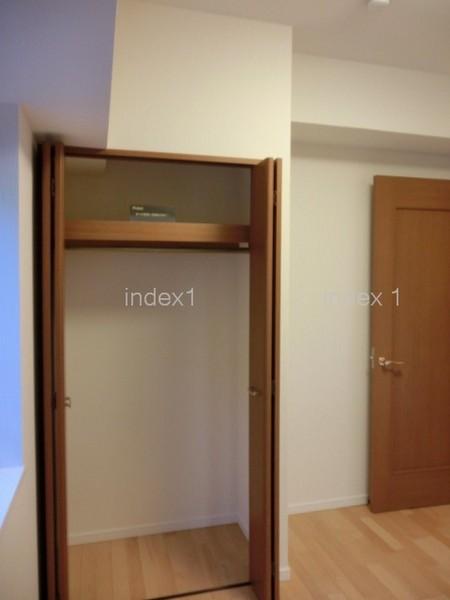 Receipt. Equipped also housed in each room! !