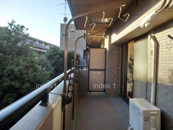 Balcony. Spacious balcony per yang good