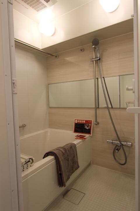 Bathroom. System bus new replaced.. Ventilation in the "bathroom dryer" ・ Quickly complete the drying. Worries of the bath cleaning, Also lead to the prevention of mold.