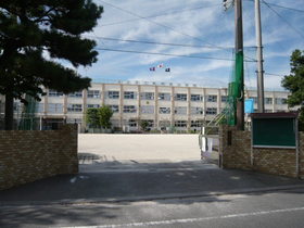 Primary school. Higashiiko 200m up to elementary school (elementary school)